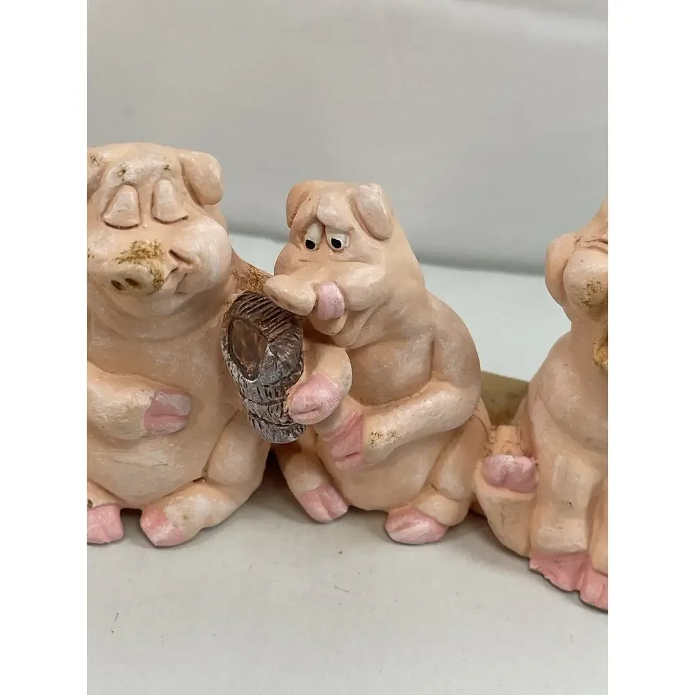 1999 Decorative Pig Figurine Five Pigs Sitting on Bench